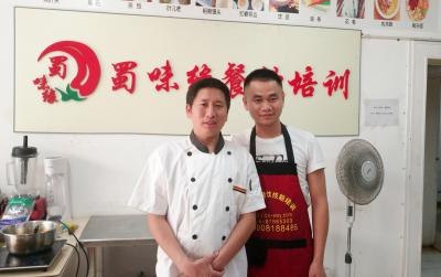 什么季節(jié)吃好火鍋?zhàn)詈茫砍曰疱佊惺裁醋⒁馐马?xiàng)？
