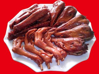 鹵菜出鍋就發(fā)黑，抹鹵水VS抹鹵油哪個好？