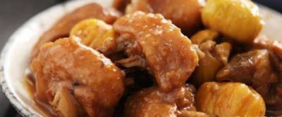 板栗燒雞最好吃的做法，簡(jiǎn)單美味又下飯，看看你喜歡吃不？