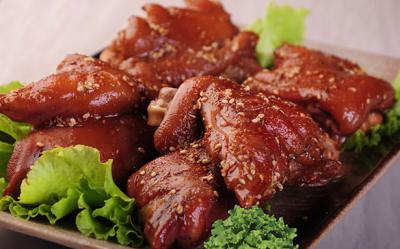 四川特色烤豬蹄技術(shù)培訓(xùn)，用法考究美容之佳品