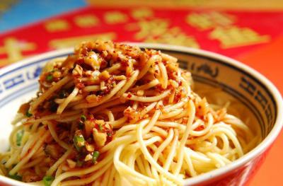 夏季小吃涼面培訓(xùn)哪里有？清爽可口令食客流連忘返