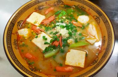 學(xué)做麻辣燙技術(shù)培訓(xùn)中心哪里好？餐飲培訓(xùn)中心