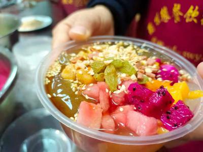 冰粉小吃技術(shù)培訓(xùn)學(xué)校哪里好？培訓(xùn)各種佐料的搭配
