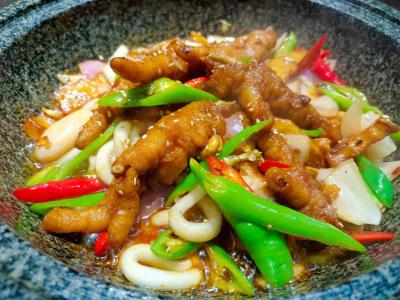  麻辣香鍋技能做法哪家好？各種調(diào)味醬的制造