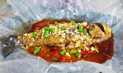  成都特色餐飲培訓(xùn)學(xué)校，哪里可以學(xué)正宗紙包魚技術(shù)培訓(xùn)？