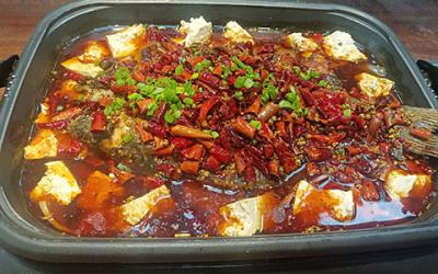 成都學(xué)萬州烤魚培訓(xùn)機(jī)構(gòu)哪里好？想學(xué)烤魚哪里有