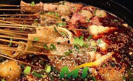 成都串串香培訓(xùn)班哪家好？培訓(xùn)成都串串冒菜多少錢(qián)？