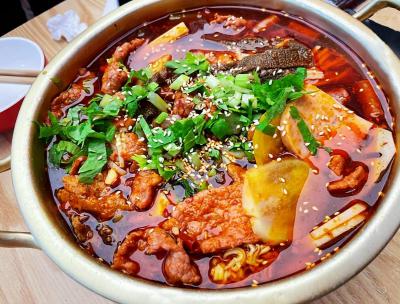 學冒菜技術(shù)培訓(xùn)多少錢？冒菜培訓(xùn)費用受多因素影